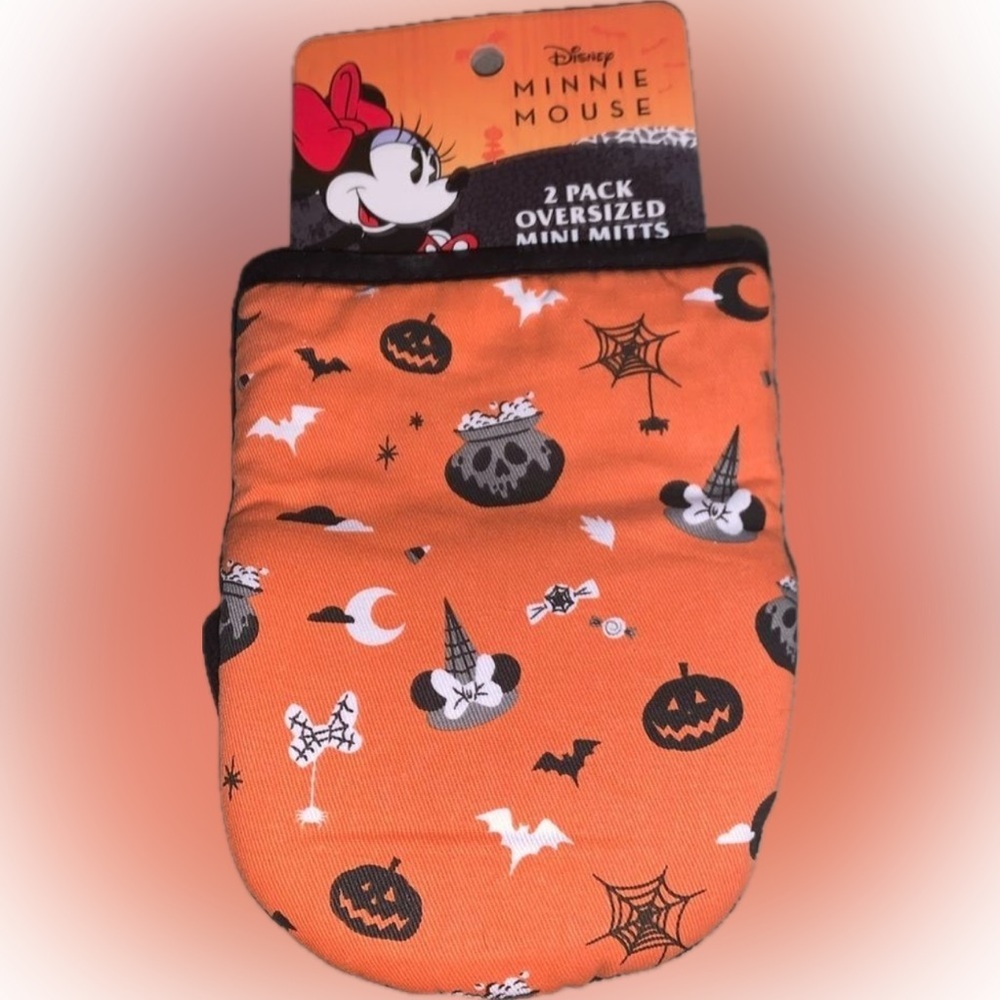 Minnie Mouse 2-pack oven mitt set